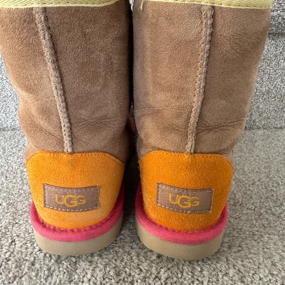 Kids UGG CLASSIC II Tan Boots with Pink and Orange Accents - Picture 3 of 5